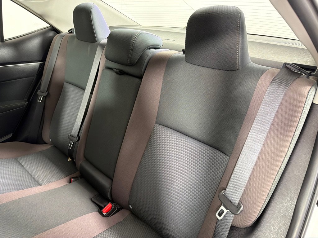 Used 2019 Toyota Corolla LE image 19