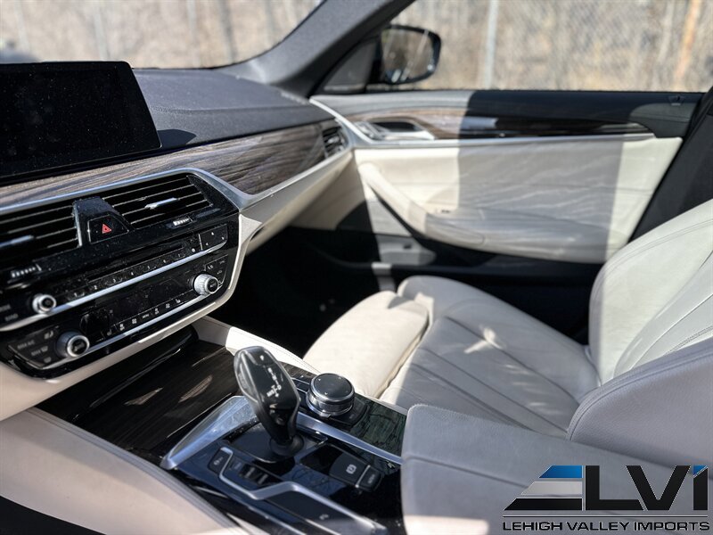 Used 2017 BMW 540i xDrive AWD/4WD image 15