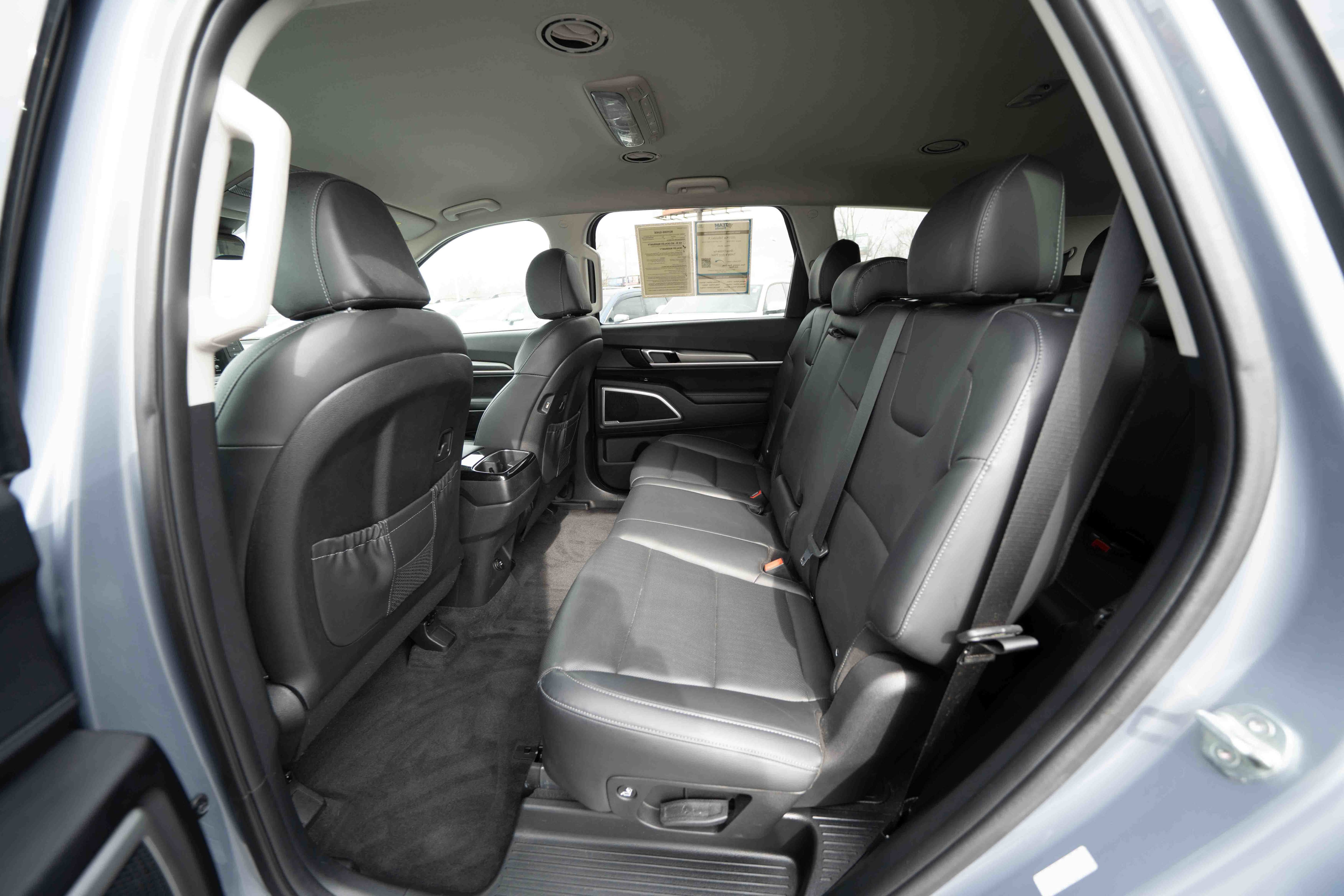 Used 2021 Kia Telluride LX image 23