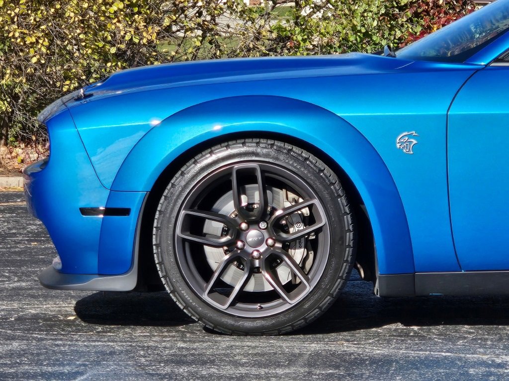 Used 2019 Dodge Challenger SRT Hellcat image 12