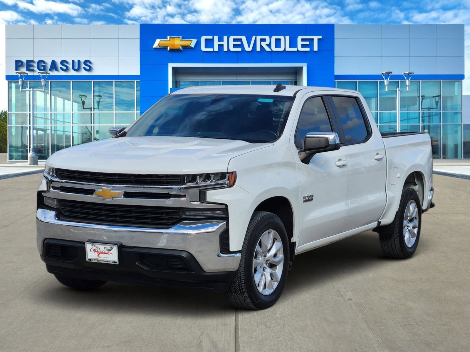 Used 2019 Chevrolet Silverado 1500 LT w/ Texas Edition image 2
