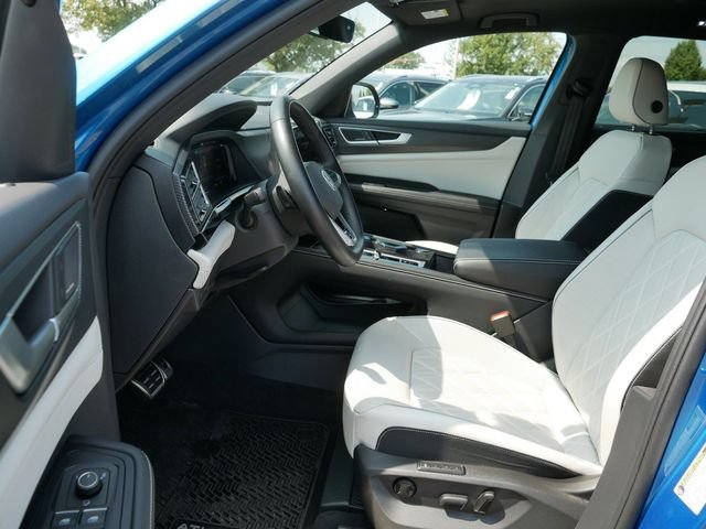 Certified 2024 Volkswagen Atlas Cross Sport SEL Premium R-Line AWD/4WD image 13
