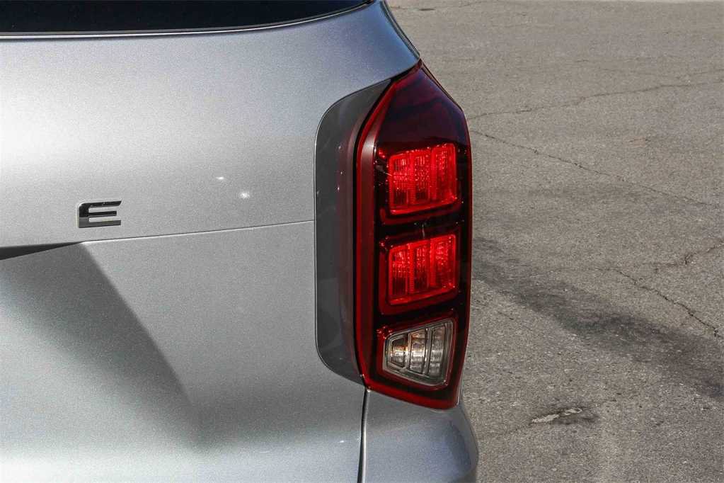 Used 2022 Hyundai Palisade SE image 11