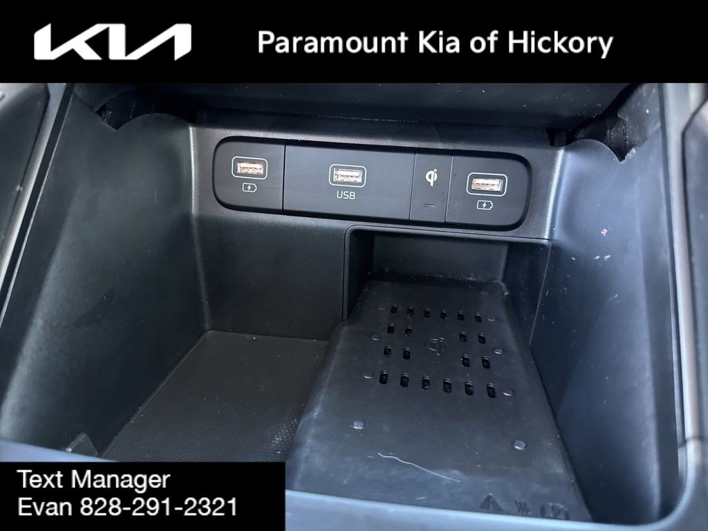 Used 2023 Kia Sorento S w/ Panoramic Sunroof Package image 28
