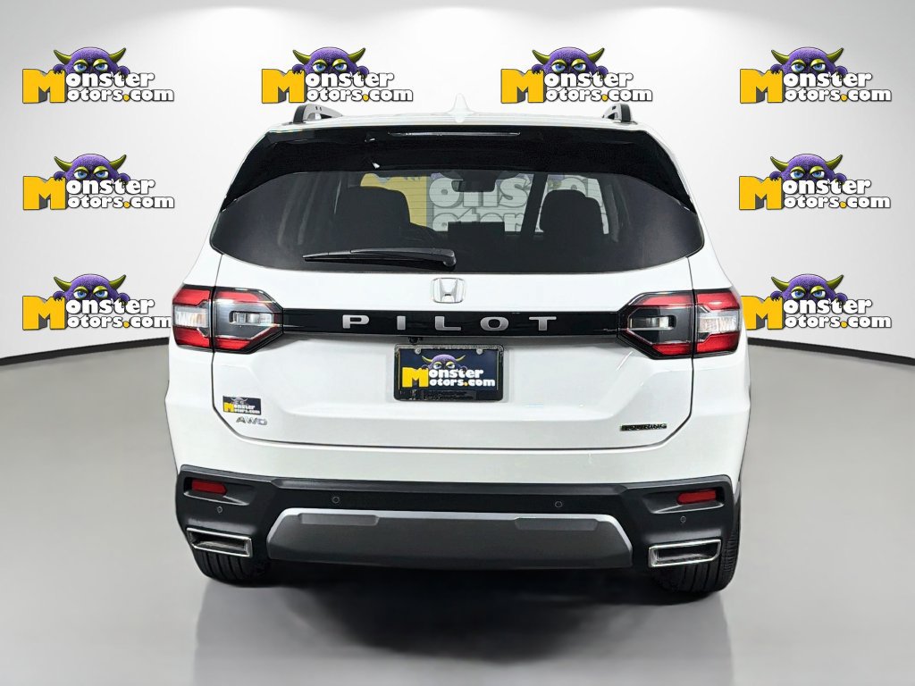 Used 2026 Honda Pilot Touring image 6