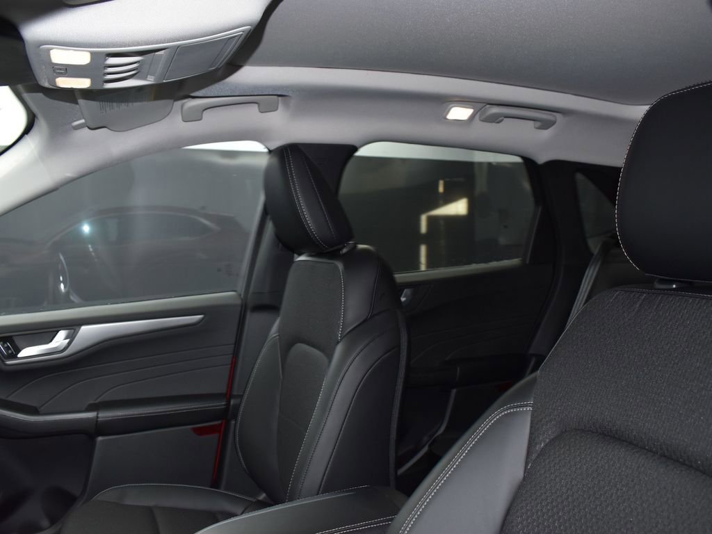 New 2025 Ford Escape SE FWD image 15