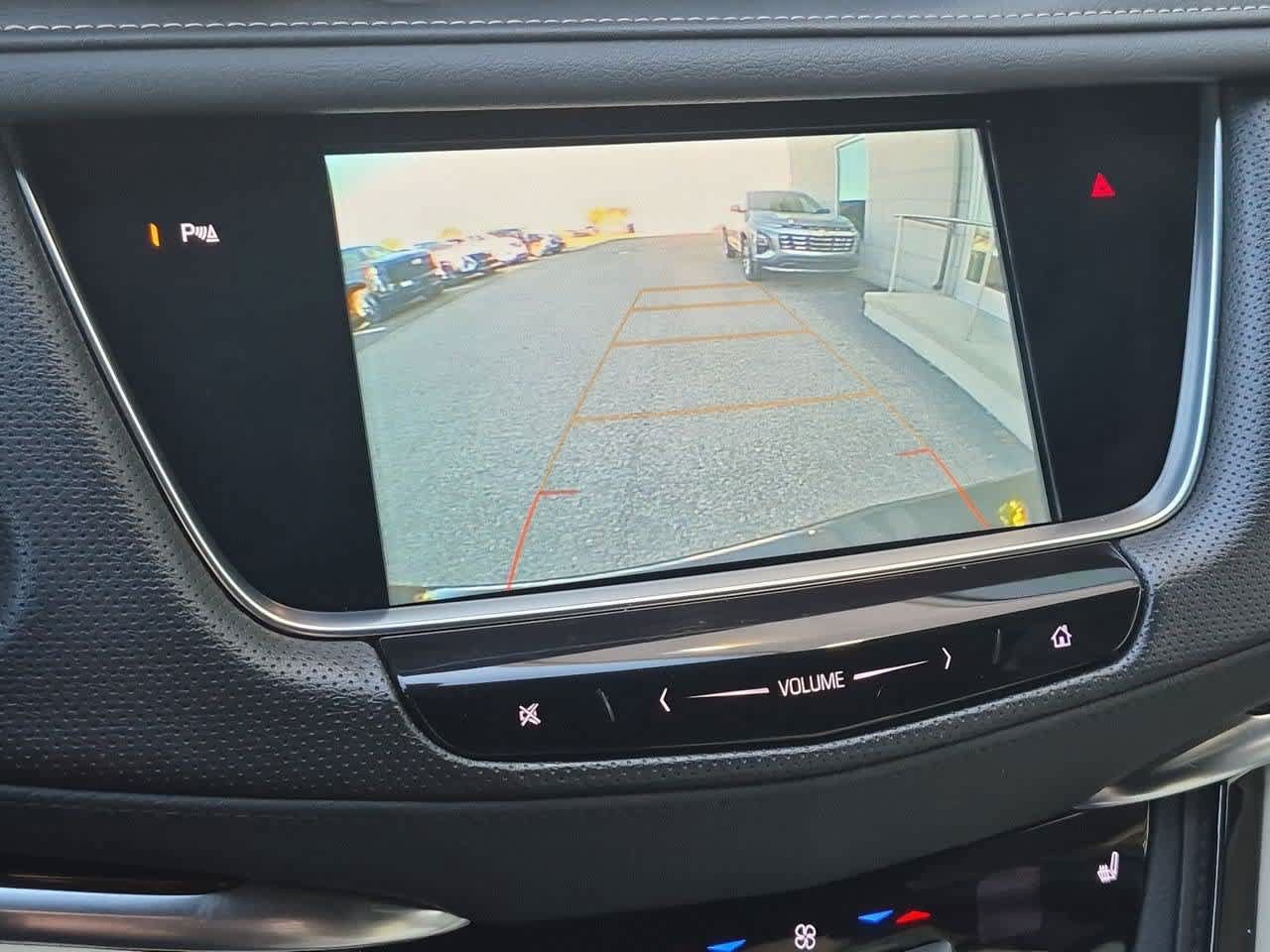 Used 2018 Cadillac XT5 AWD image 29