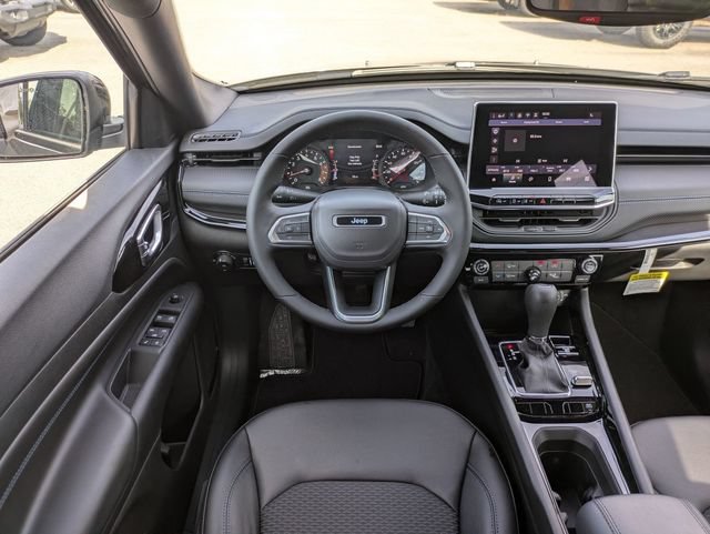 New 2026 Jeep Compass Latitude AWD/4WD image 28