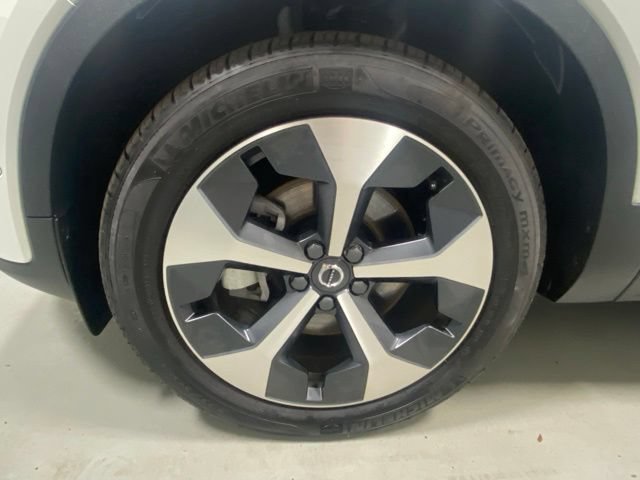 Used 2026 Volvo XC40 B5 Plus AWD/4WD image 5