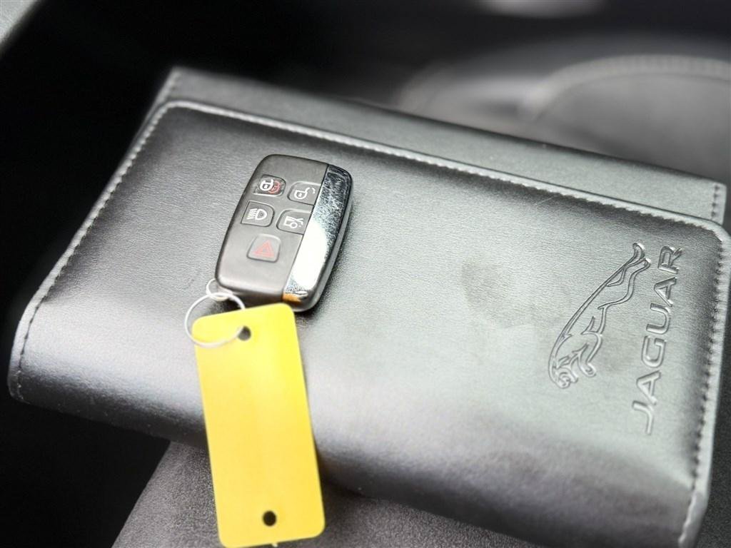 Used 2018 Jaguar XE S AWD/4WD image 50