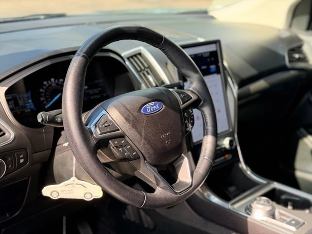 Used 2023 Ford Edge Titanium AWD/4WD image 9