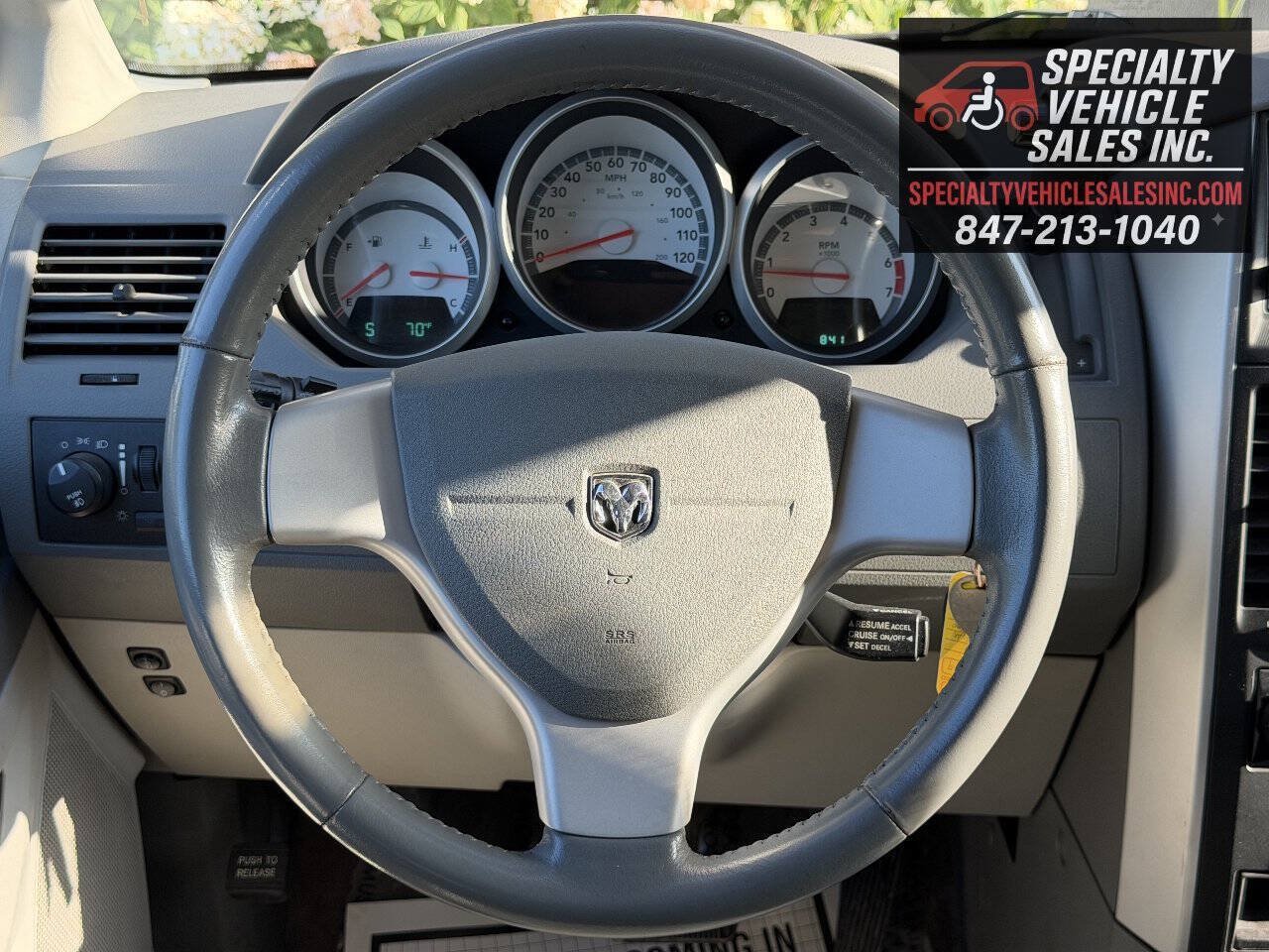 Used 2008 Dodge Grand Caravan SXT FWD image 34