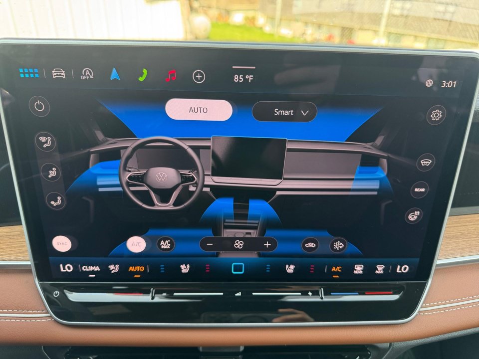 New 2026 Volkswagen Tiguan SEL R-Line AWD/4WD image 18
