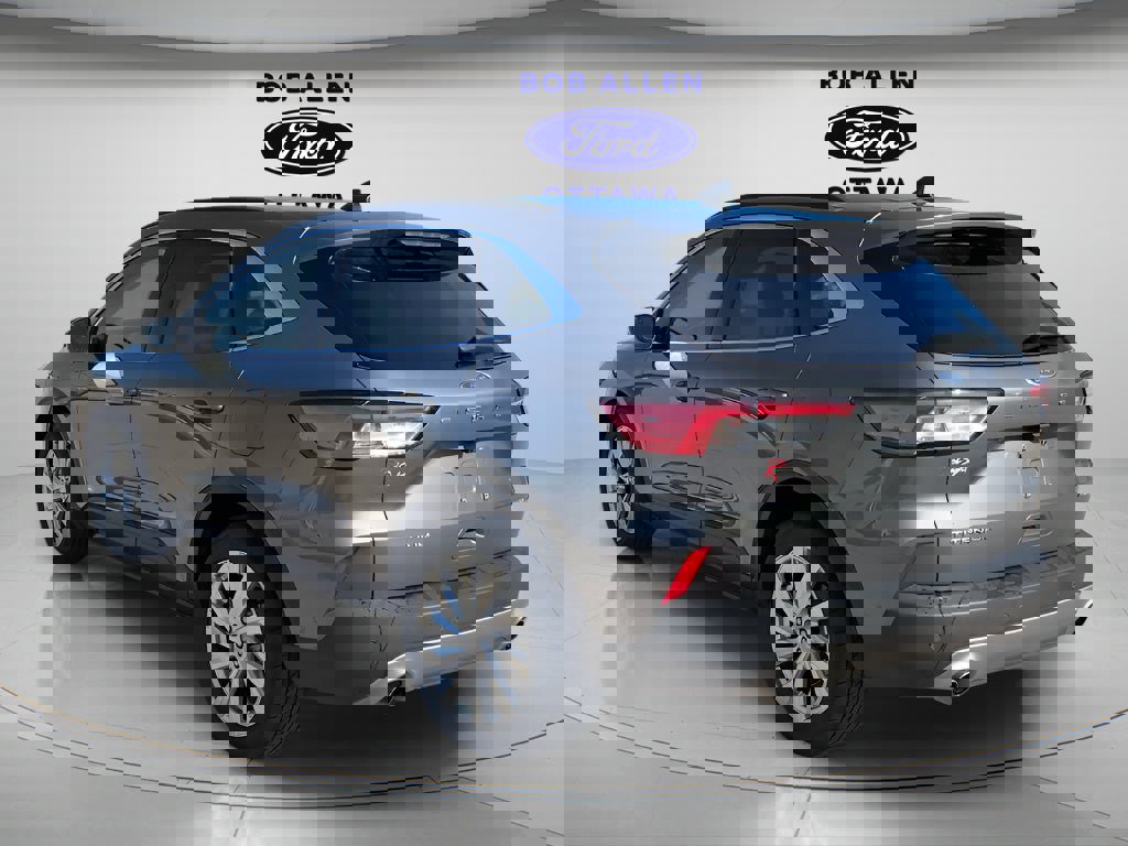 Used 2021 Ford Escape Titanium w/ Titanium Elite Package image 3