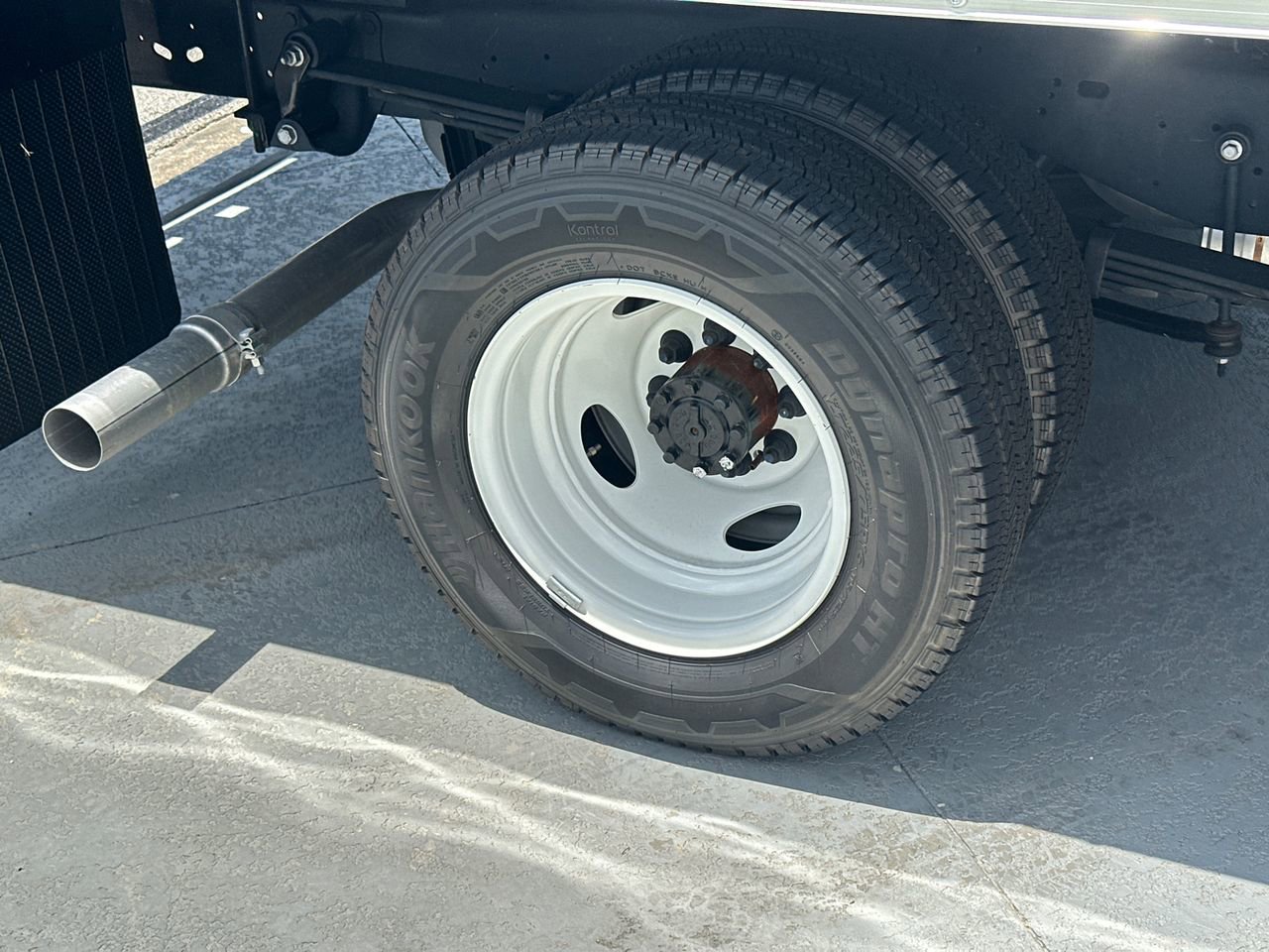 New 2025 Ford E-350 and Econoline 350 Super Duty w/ Power Equipment Group image 15