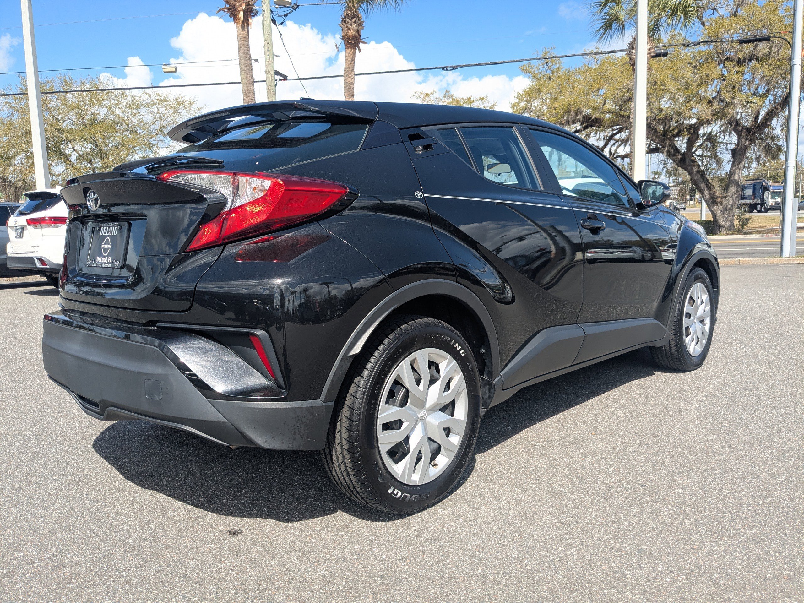 Used 2021 Toyota C-HR LE image 4