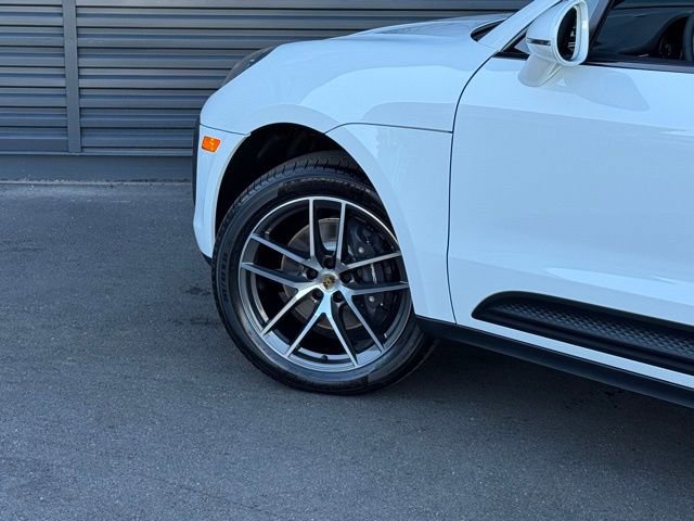 New 2026 Porsche Macan image 11
