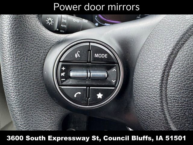 Used 2025 Kia Soul LX FWD image 18