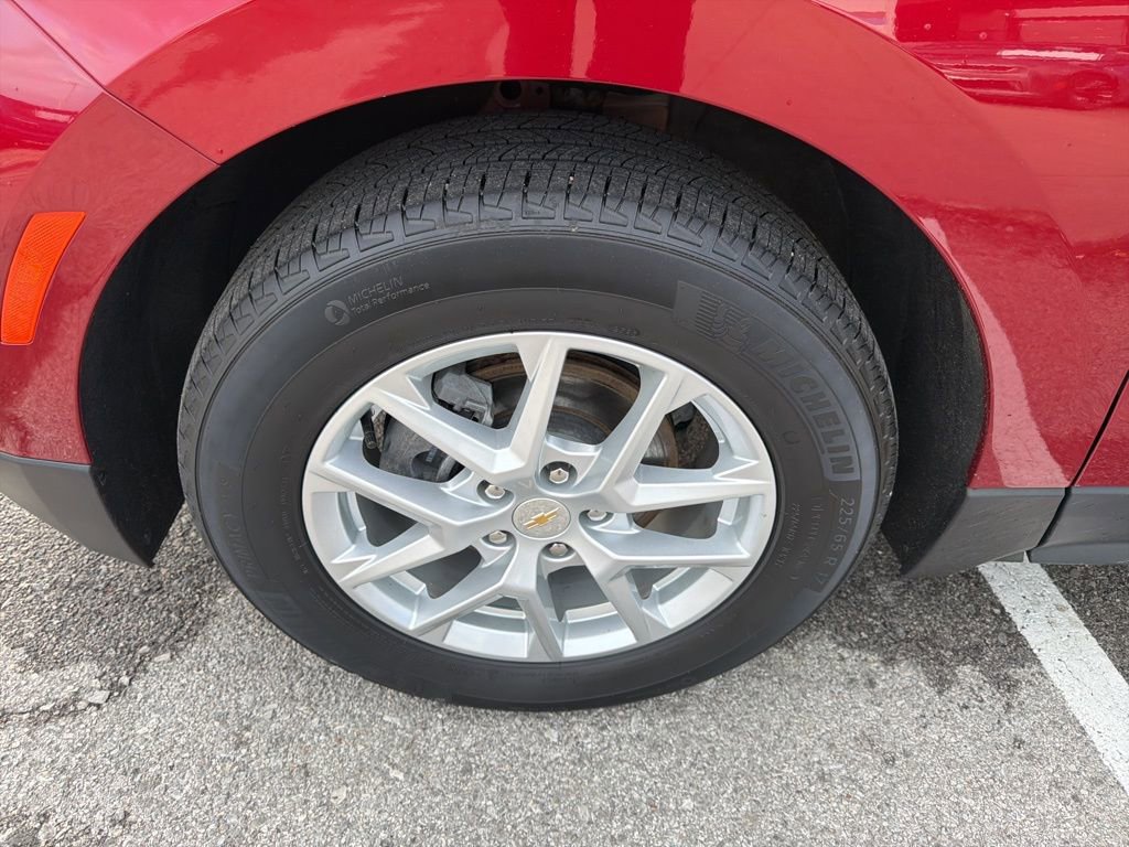 Certified 2024 Chevrolet Equinox LT w/ LPO, Floor Liner Package FWD image 9