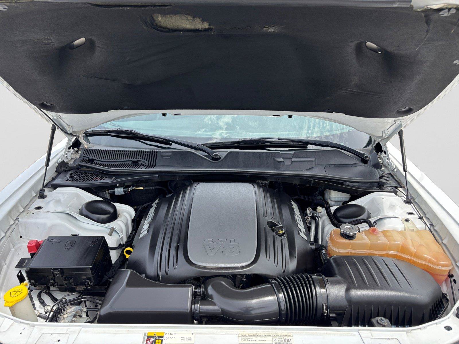 Used 2015 Dodge Challenger R/T Plus RWD image 20