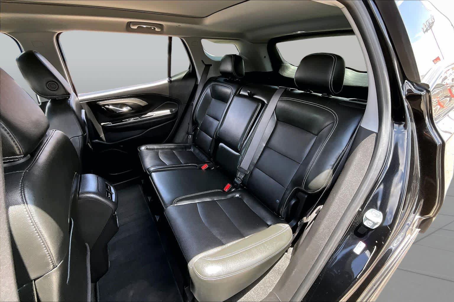 Used 2022 GMC Terrain SLT w/ Infotainment Package II FWD image 20