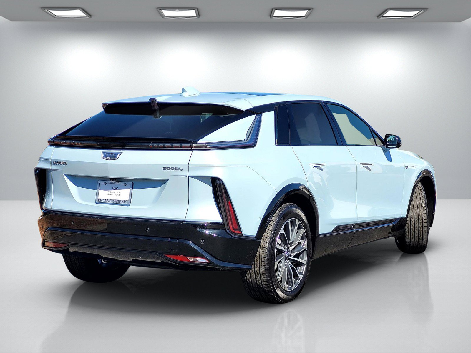 Certified 2025 Cadillac Lyriq Sport AWD/4WD image 4