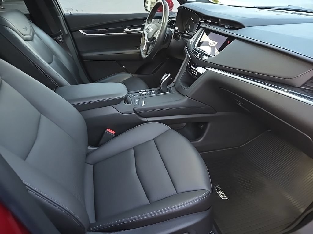 Certified 2023 Cadillac XT5 Premium Luxury AWD/4WD image 28