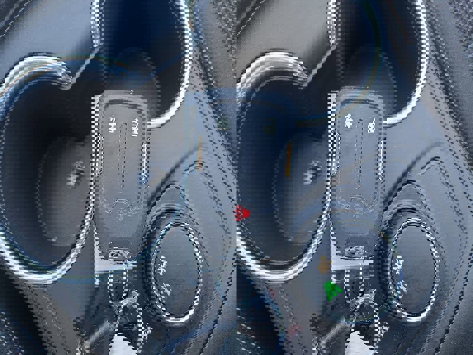 Used 2024 GMC Terrain SLE image 32