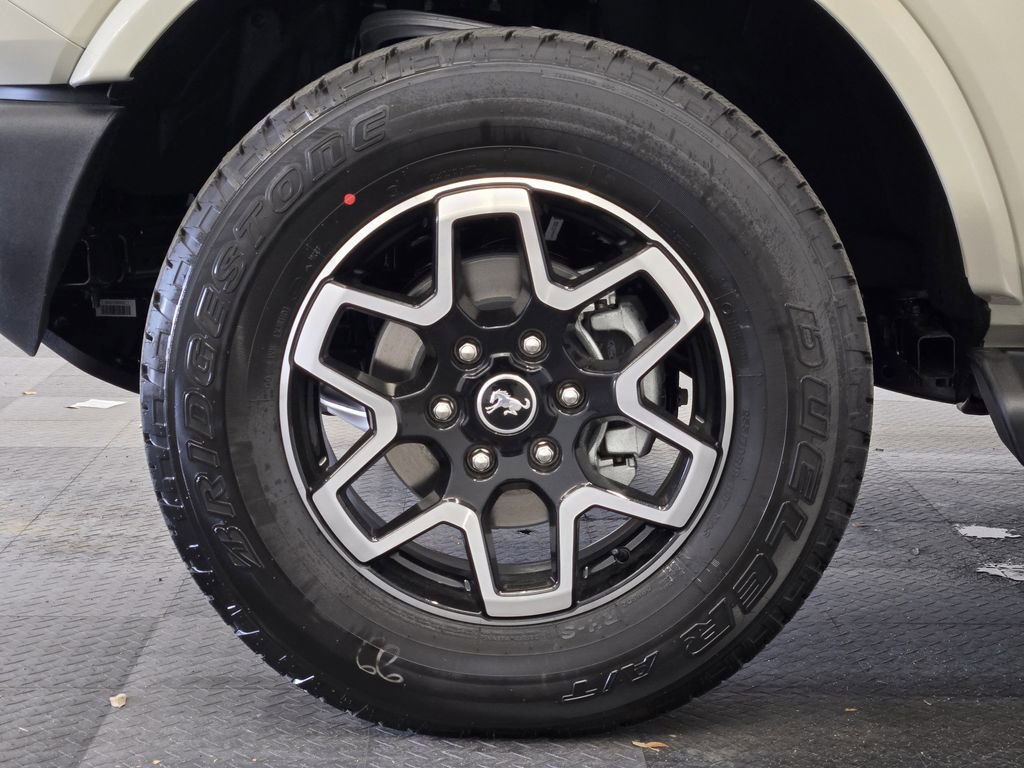 New 2026 Ford Bronco Outer Banks AWD/4WD image 10