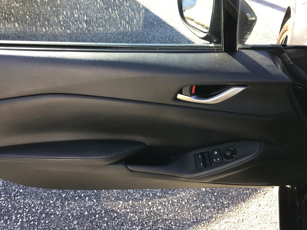 Used 2020 MAZDA MX-5 Miata Sport image 17