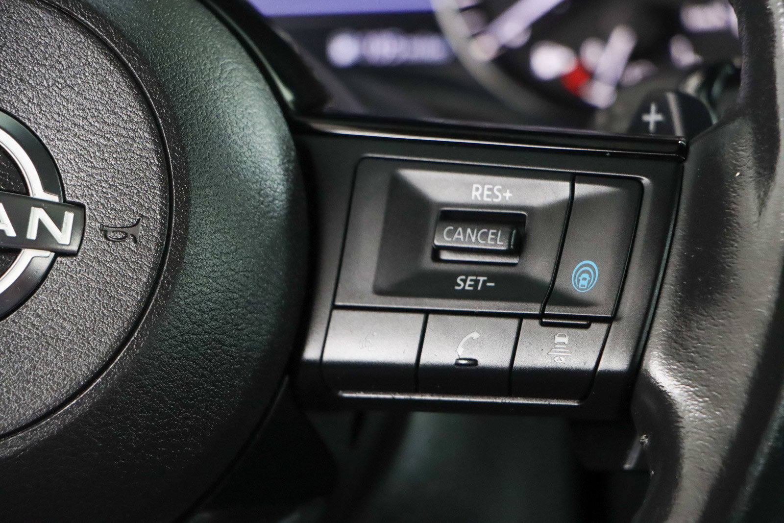 Used 2023 Nissan Rogue SL w/ SL Premium Package image 14