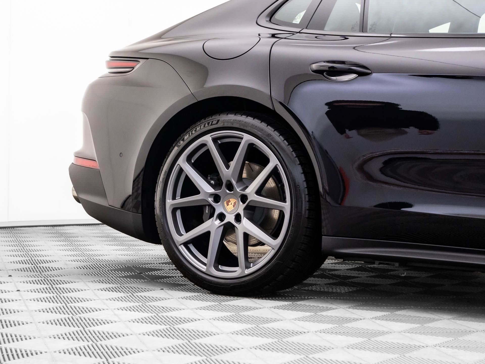 New 2026 Porsche Panamera 4 image 36