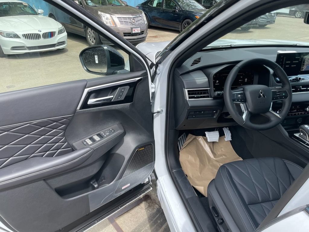 New 2026 Mitsubishi Outlander SEL AWD/4WD image 10
