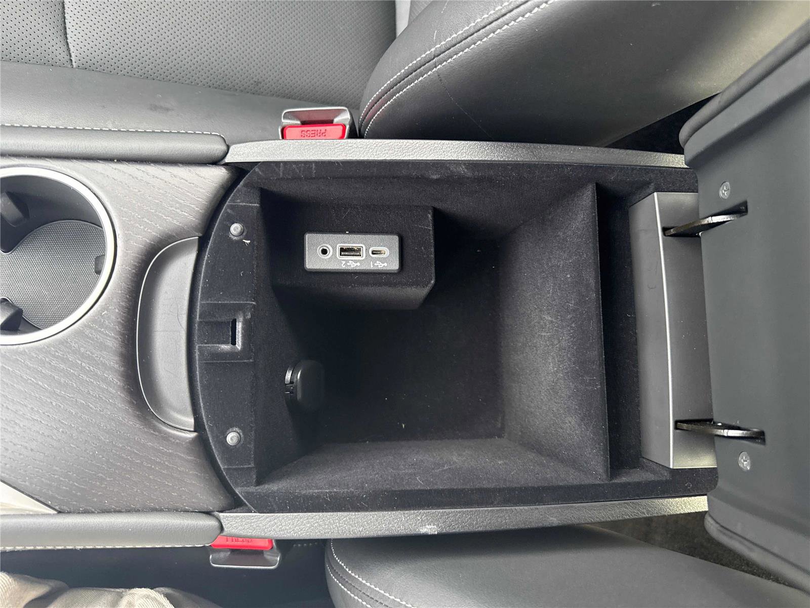 Used 2023 INFINITI Q50 Sensory image 21