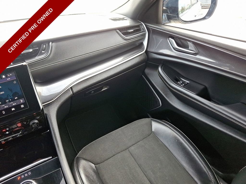 Certified 2021 Jeep Grand Cherokee L Laredo image 16