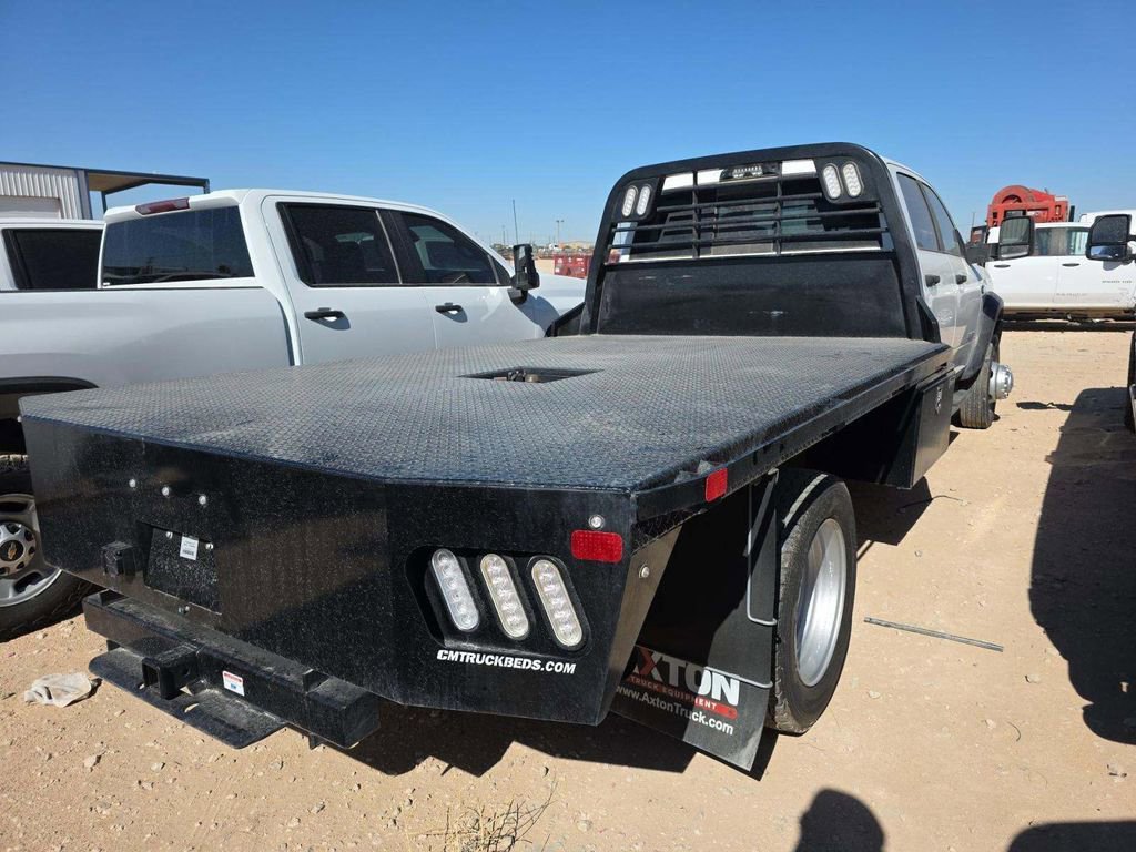 Used 2025 RAM 5500 4x4 Crew Cab image 2