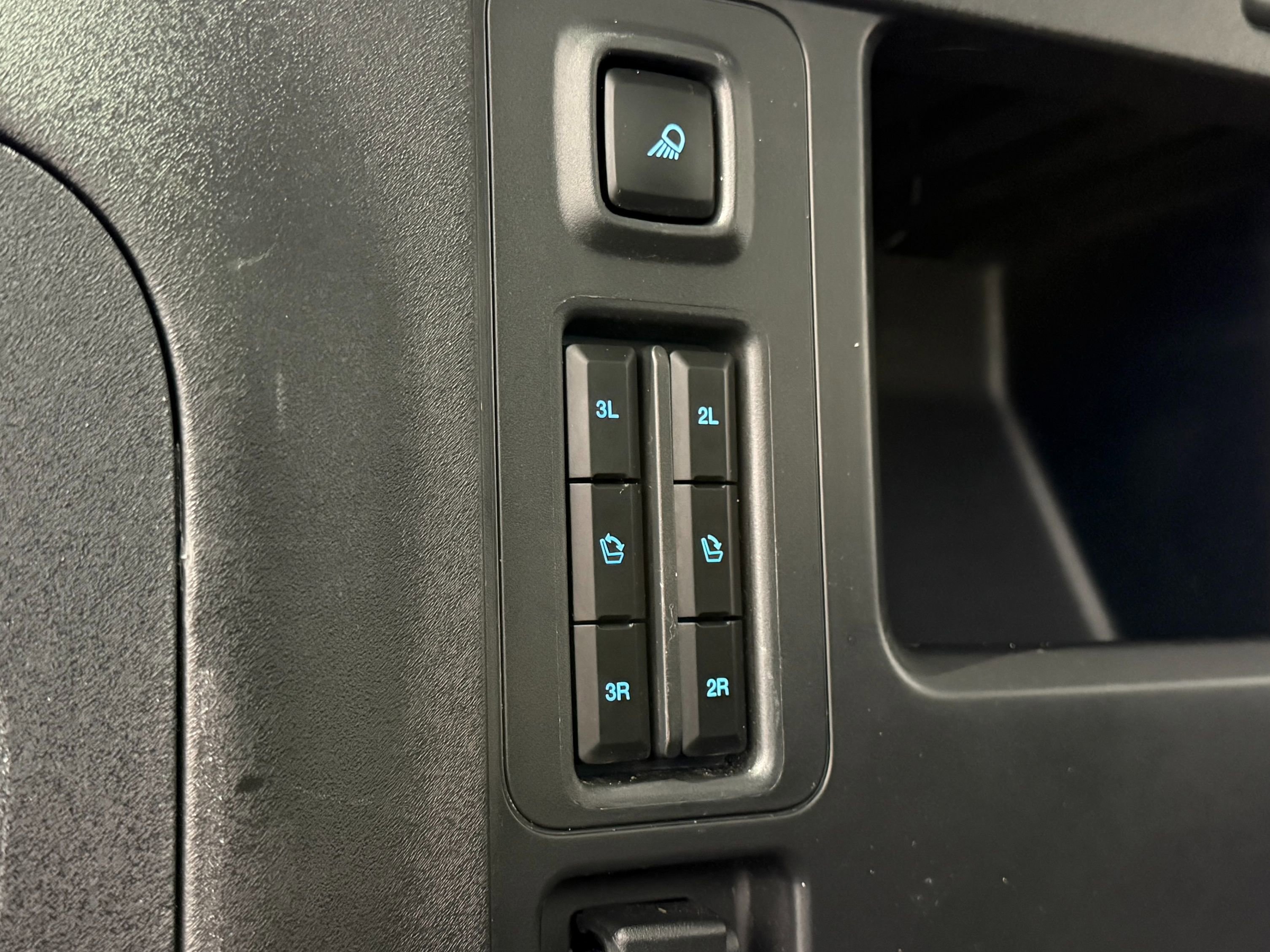 Used 2025 Ford Expedition Max Platinum AWD/4WD image 40