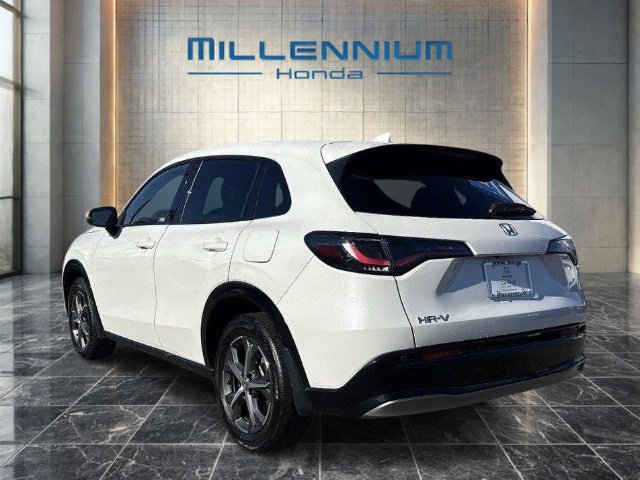 Used 2023 Honda HR-V EX-L image 2