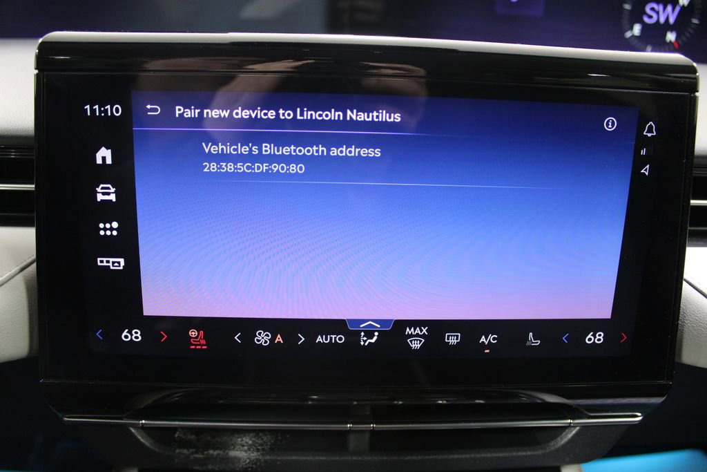 Used 2024 Lincoln Nautilus Reserve image 47