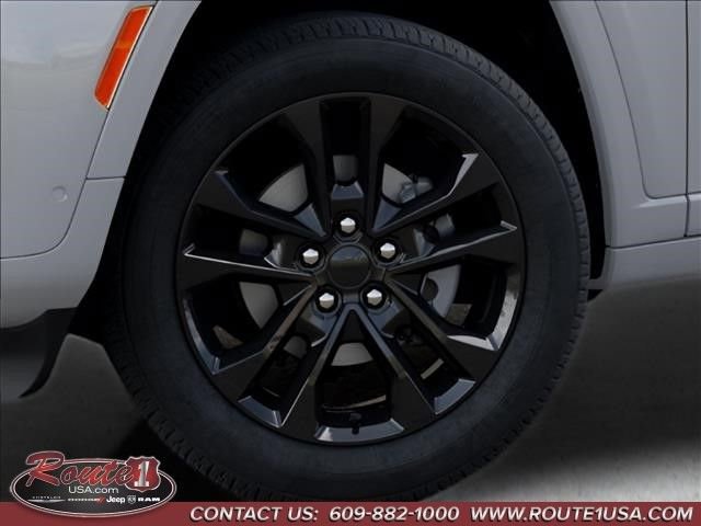 New 2026 Jeep Grand Cherokee Limited Reserve image 9