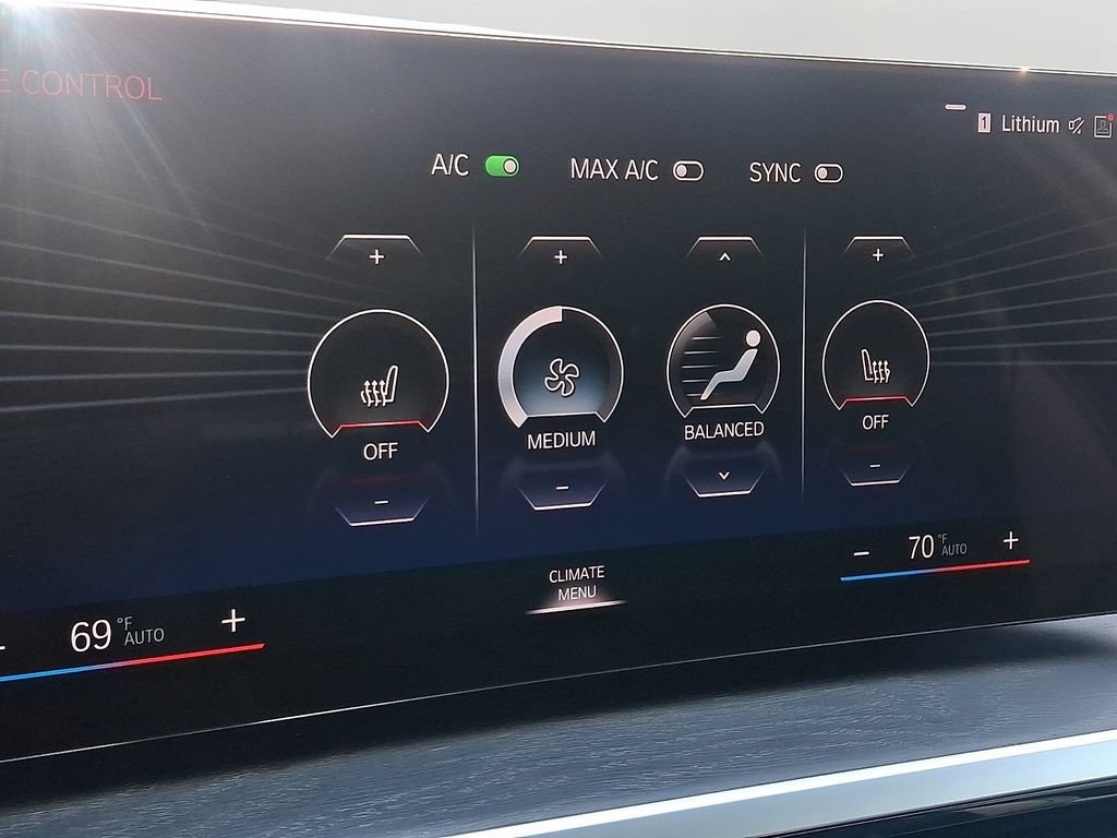 Certified 2023 BMW 330i xDrive Sedan w/ M Sport Package AWD/4WD image 17