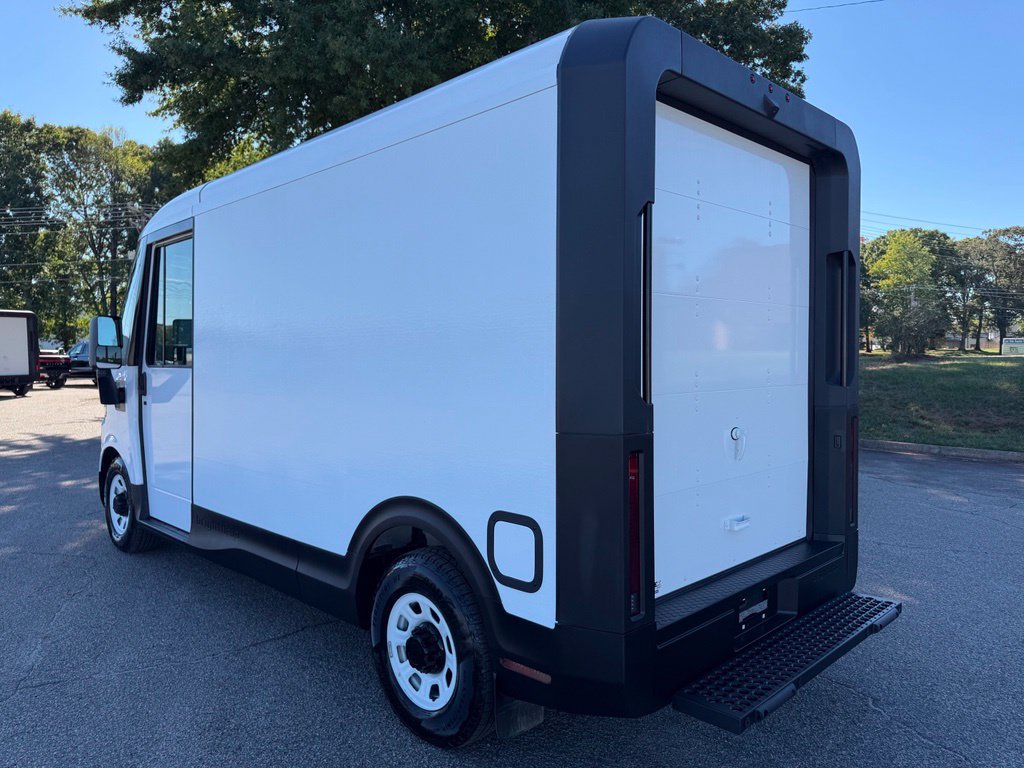 Used 2026 Chevrolet Brightdrop 400 w/ Battery Pack, Max Range AWD/4WD image 3