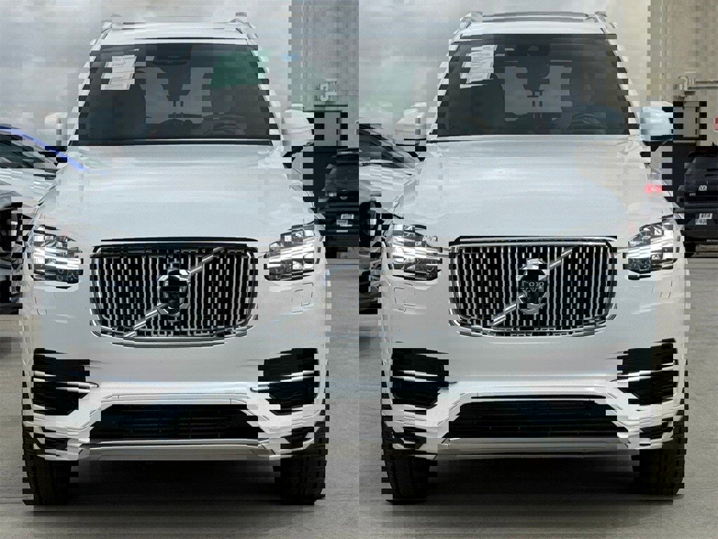 Used 2019 Volvo XC90 T8 Inscription w/ Luxury Package image 3