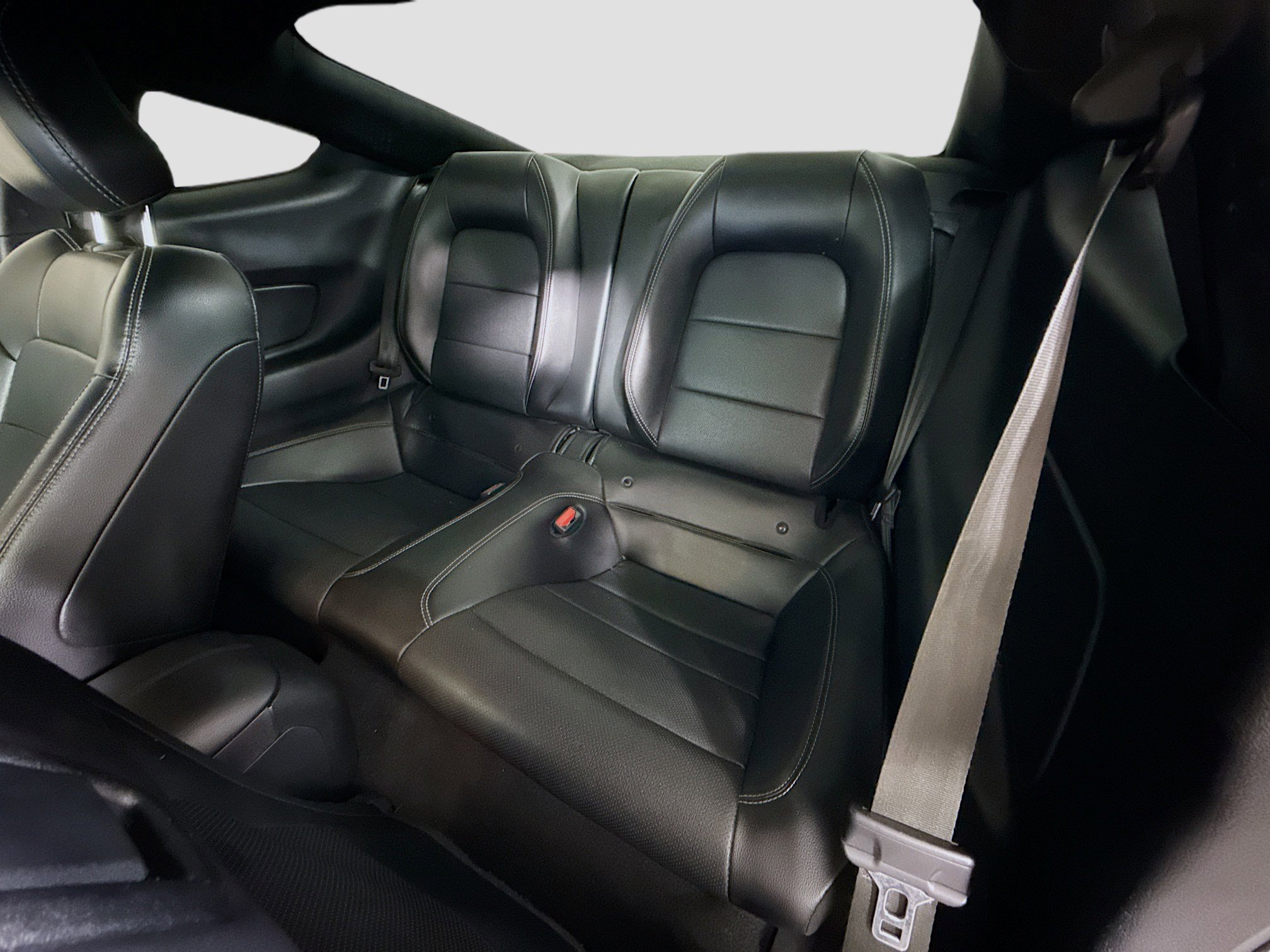 Used 2022 Ford Mustang Premium RWD image 25