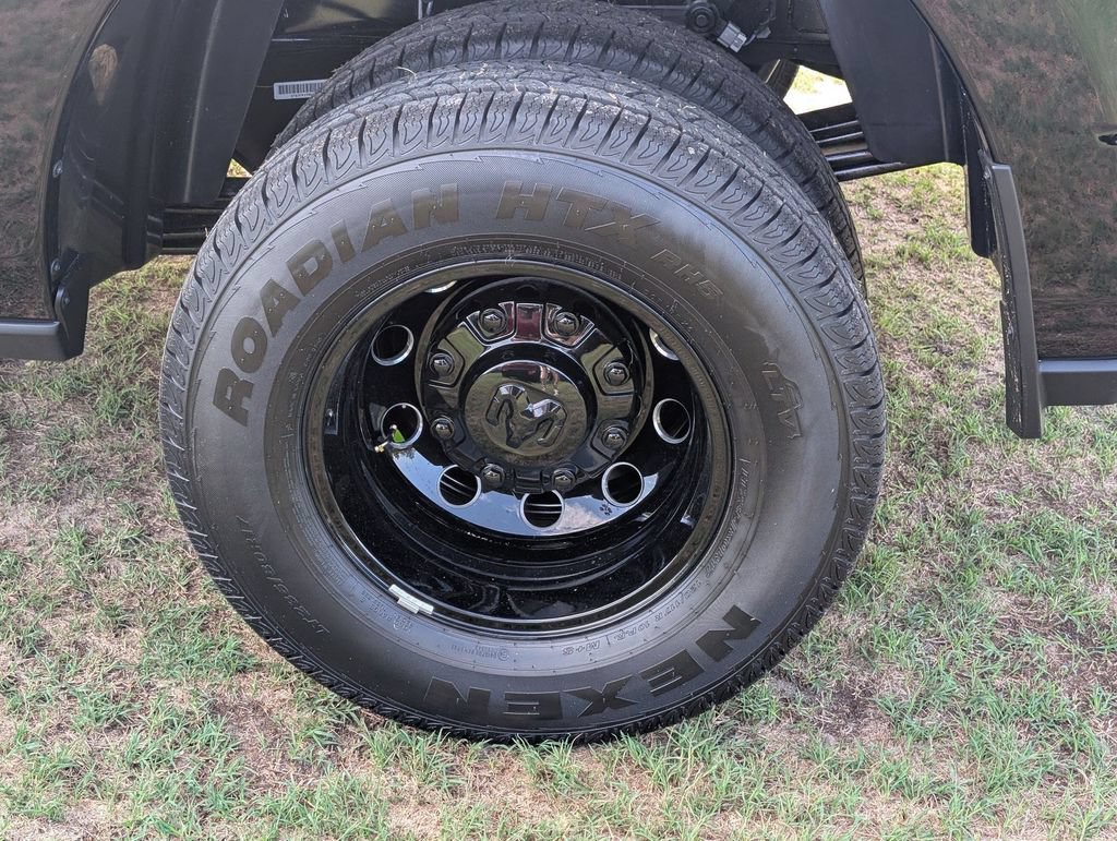 New 2026 RAM 3500 Laramie AWD/4WD image 8