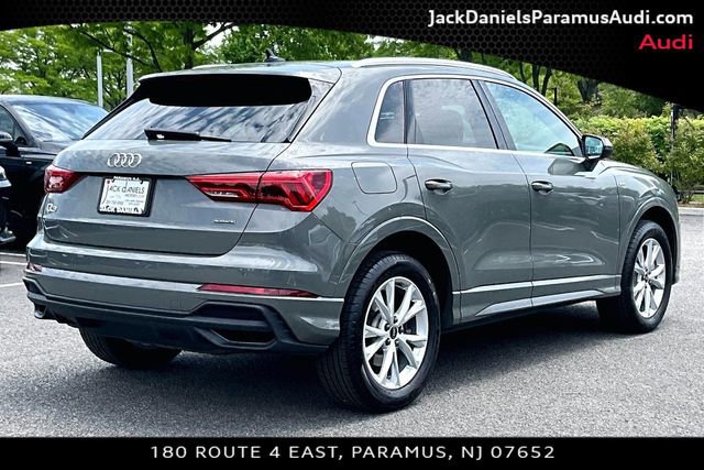 Used 2023 Audi Q3 2.0T Premium w/ Convenience Package AWD/4WD image 2