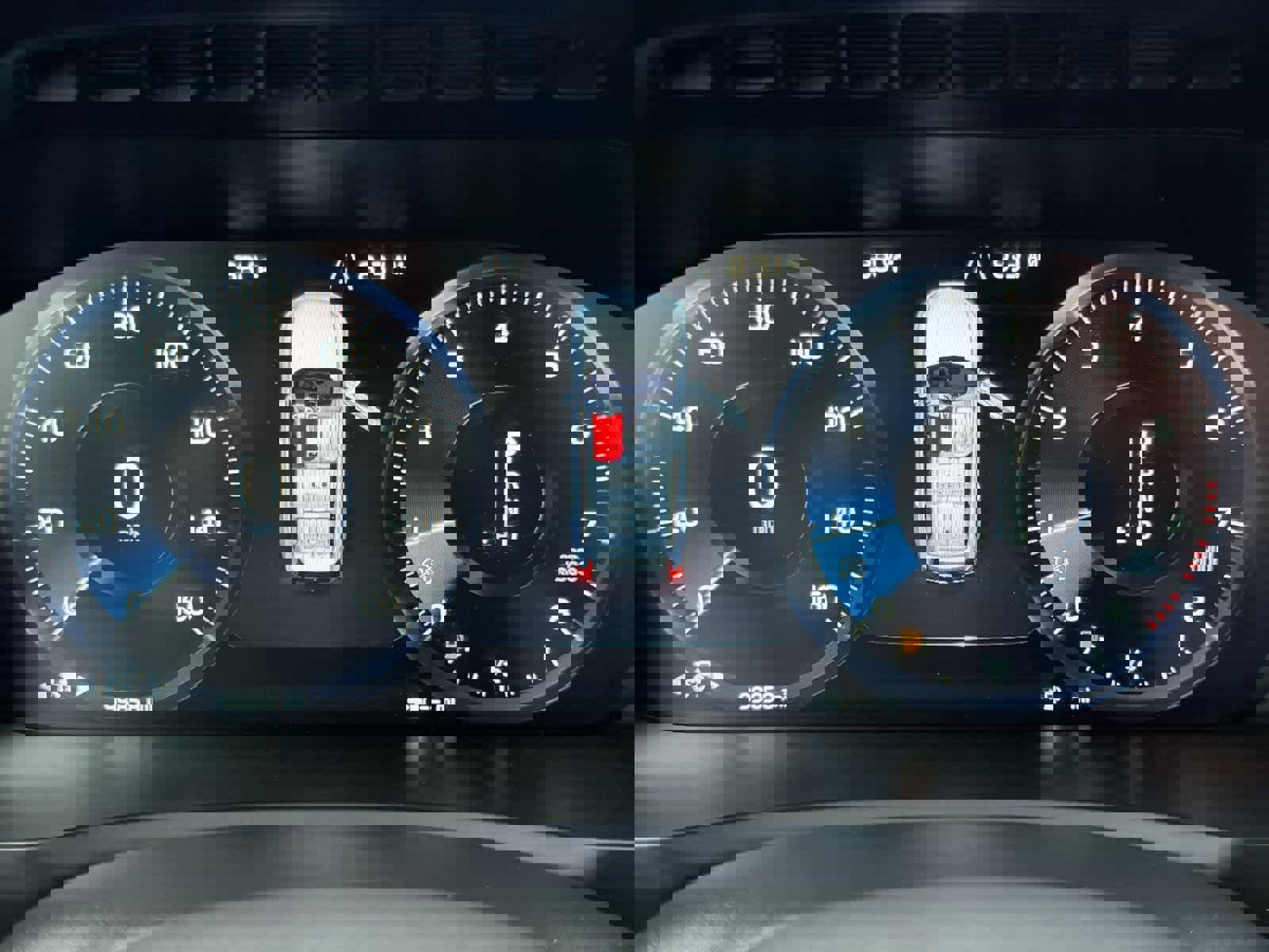 Used 2018 Volvo XC90 T6 Momentum w/ Convenience Package image 34