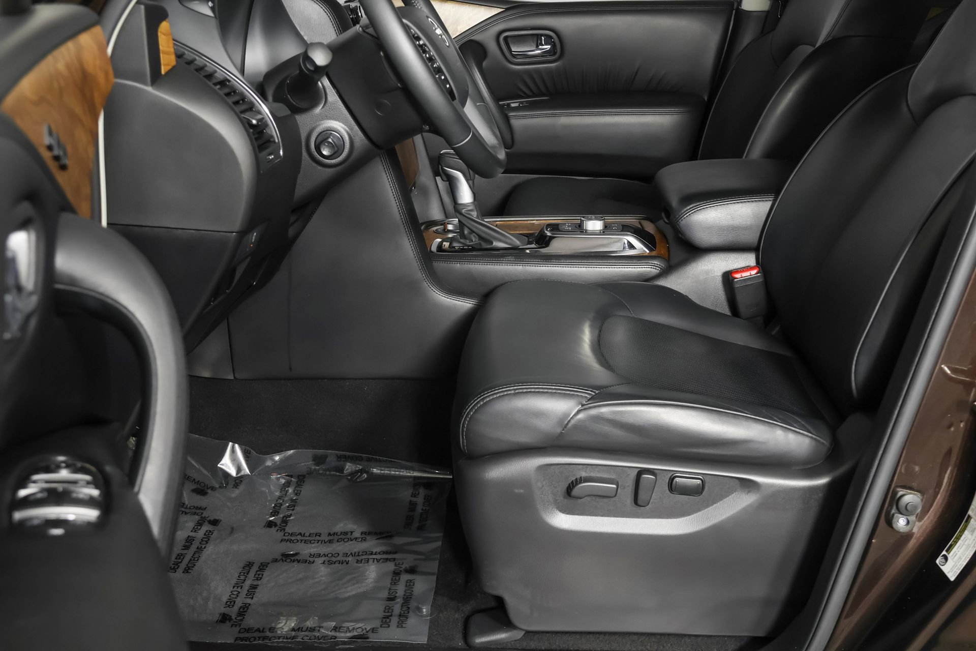 Used 2021 Nissan Armada SL w/ Captain's Chairs Package AWD/4WD image 26