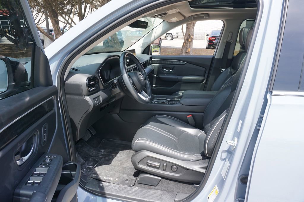 Used 2023 Honda Pilot Elite image 2