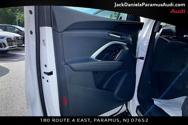 Used 2025 Audi Q5 Premium w/ Convenience Package AWD/4WD image 15